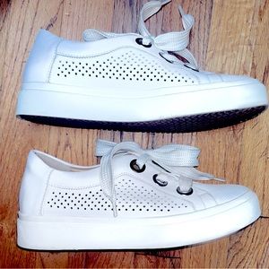 Vaneli Sport White Sneakers